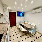 Apartment Newly Renovated Apartment, 6 Mins To The Lloret de Mar