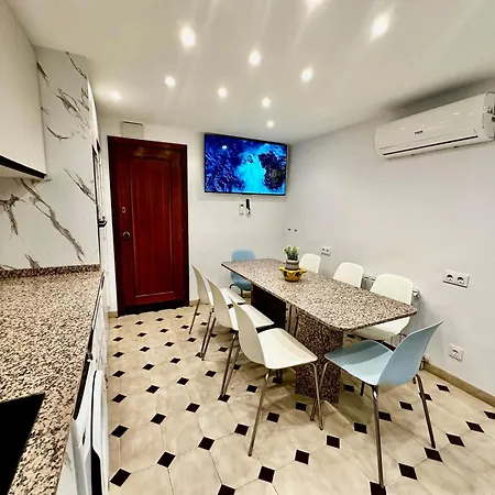 Apartamento Newly Renovated Apartment, 6 Mins To The Lloret de Mar