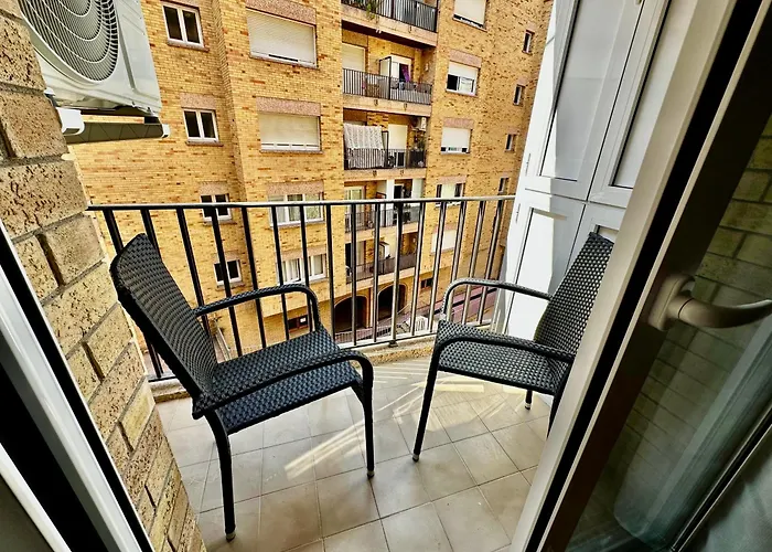 Appartement Newly Renovated Apartment, 6 Mins To The