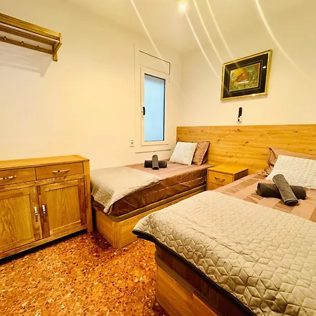 Newly Renovated Apartment, 6 Mins To The Lägenhet Lloret de Mar